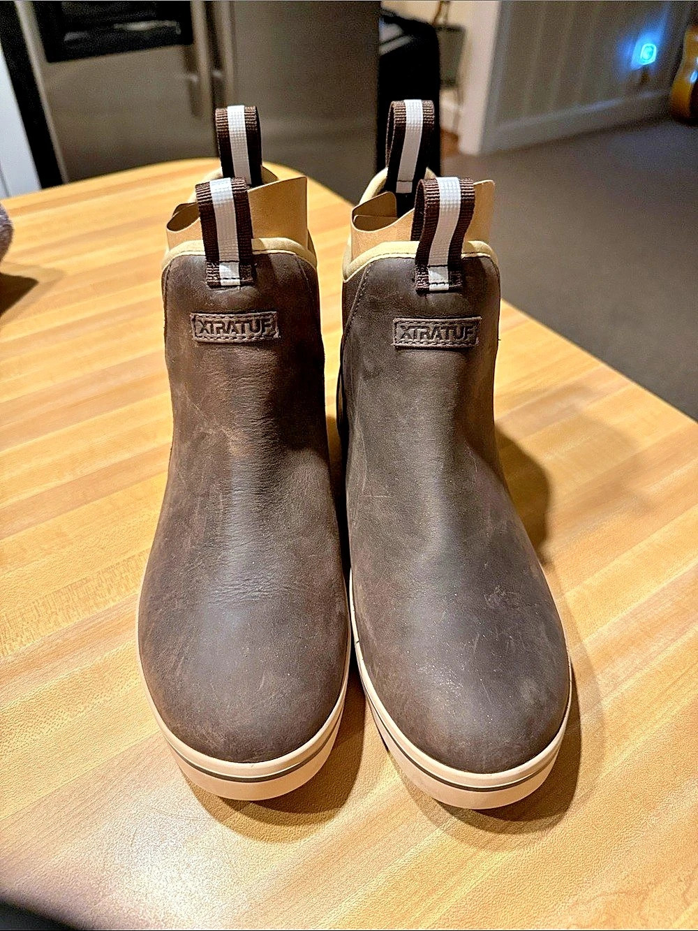 Xtratuf Women’s Leather Ankle Deck Boot Brown Size 9